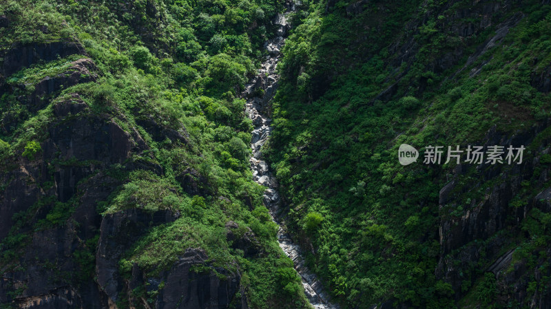 丽江虎跳峡高路徒步线