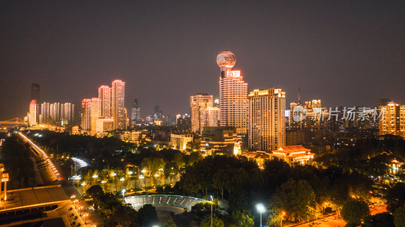 武汉汉口沿江大道城市夜景