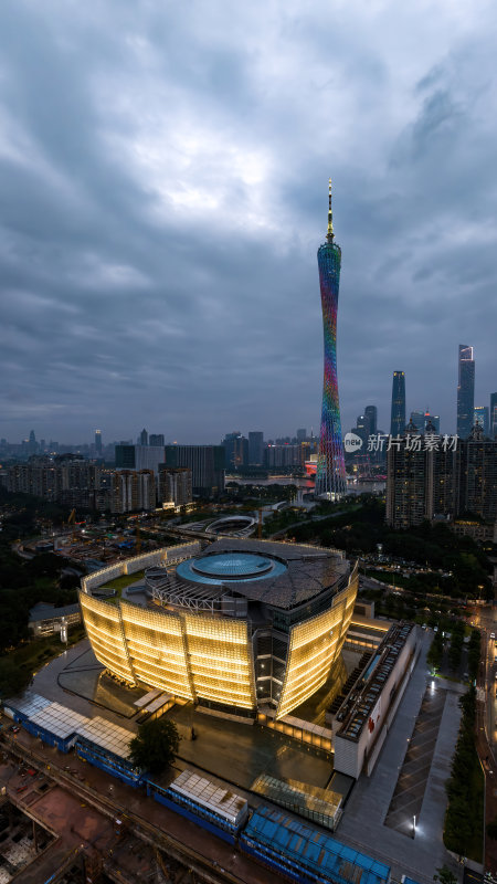 广东广州塔CBD三件套蓝调夜景高空航拍