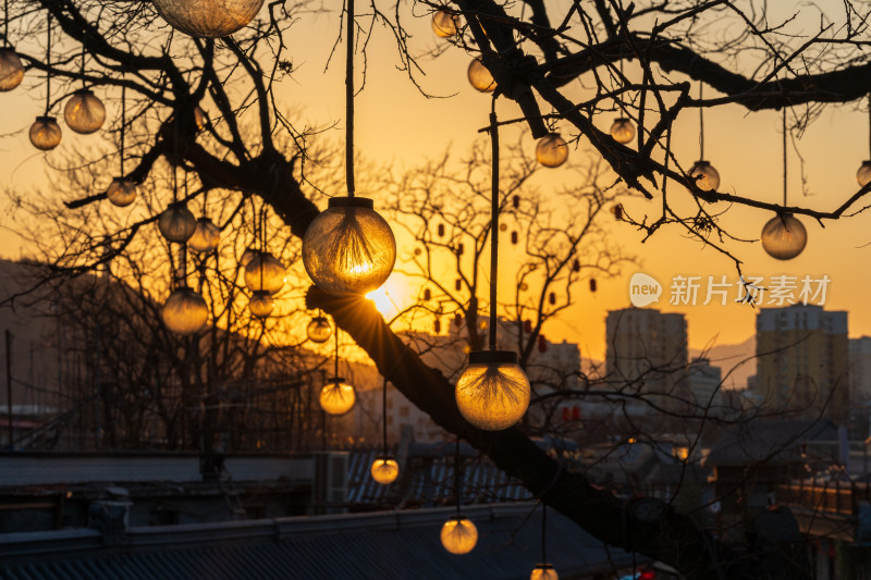 北京胡同年味石景山模式口历史文化街区夜景