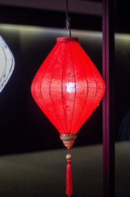 节日中国风的红色灯笼特写
