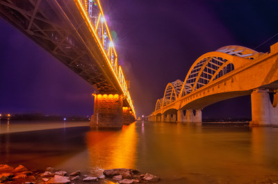 哈尔滨松花江铁桥城市夜景灯光