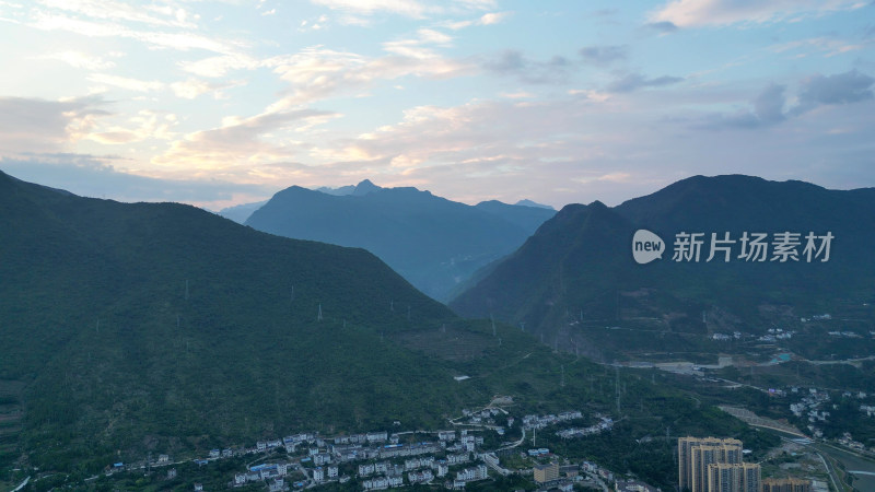 航拍湖北宜昌兴山县日落晚霞