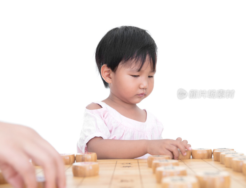 中国小孩子在学习下中国象棋