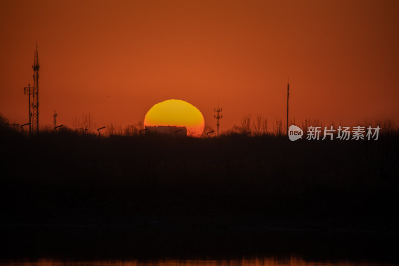 红红的夕阳落日