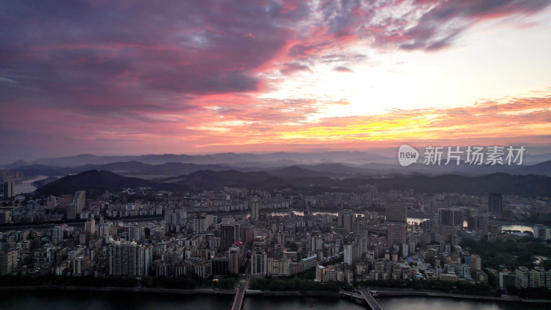 广东韶关城市晚霞夕阳航拍图