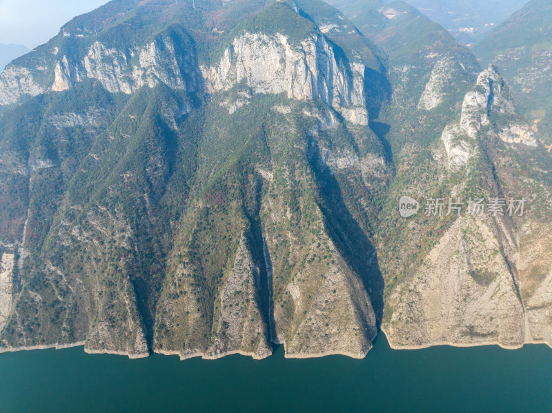 长江三峡巫峡红叶