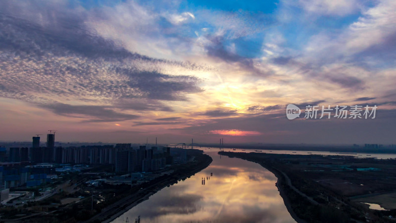 航拍长江日落晚霞夕阳