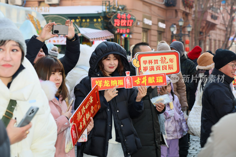 中央大街上的民俗表演