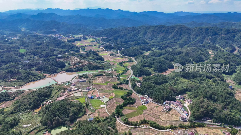 丘陵山川稻田梯田风光航拍