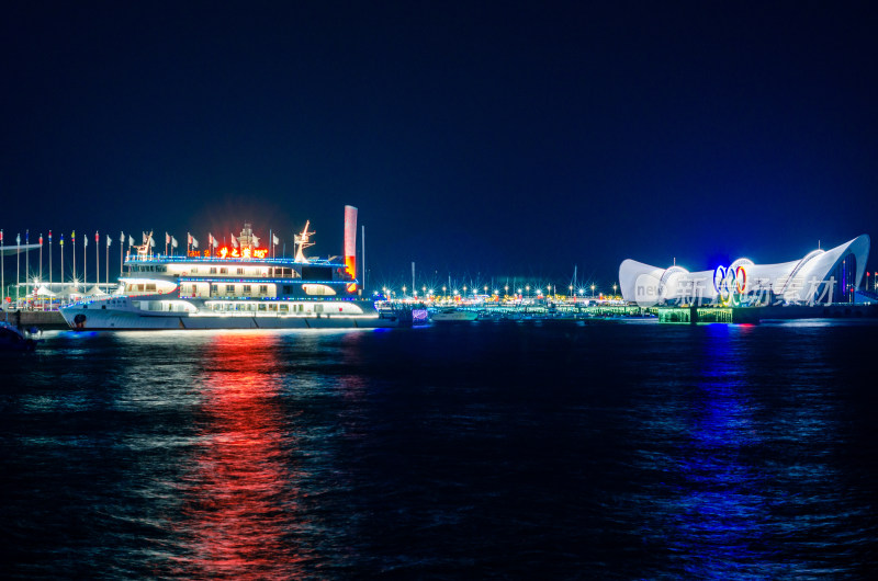 中国青岛奥帆中心夜景