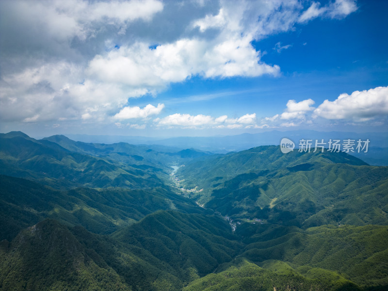 祖国壮丽河山江西井冈山群山