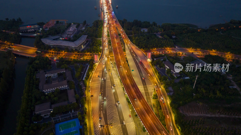 航拍杭州彩虹快速路夜晚