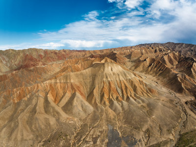 新疆百里丹霞风景区