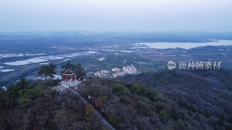 武汉江夏区龙泉山远眺亭航拍