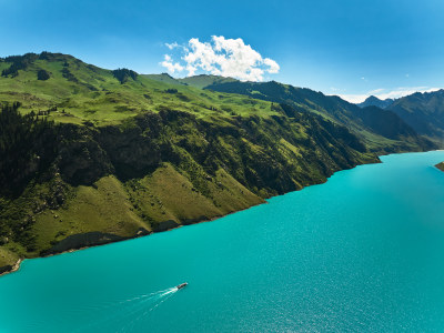 新疆昭苏玉湖景区