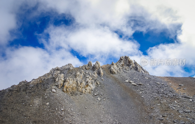 荒凉山峰山脉山脊