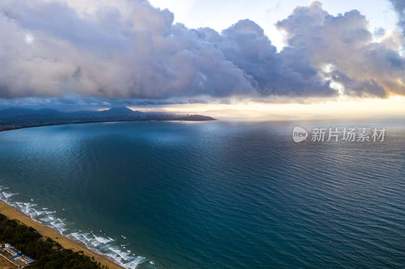 海南三亚海棠湾日出航拍