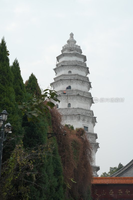 山西太谷无边寺白塔