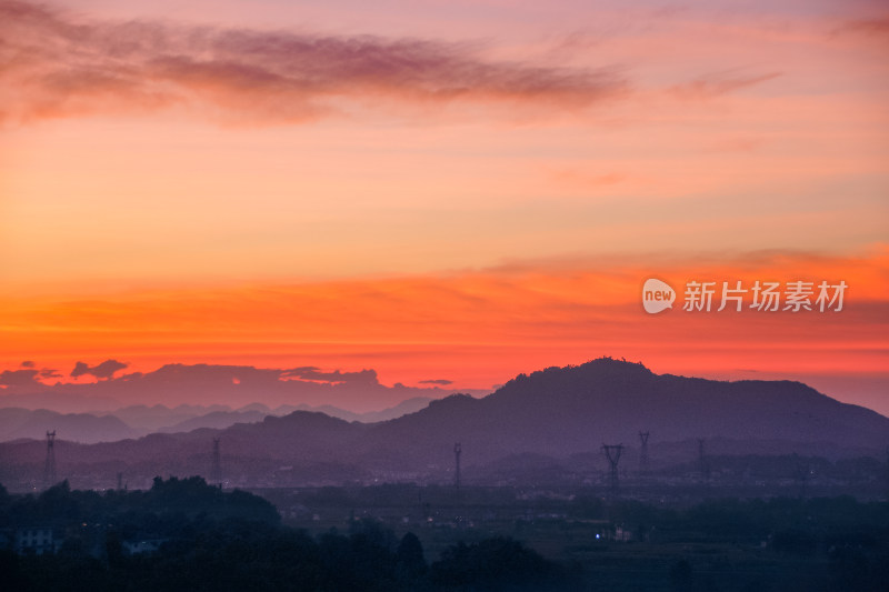 壮丽山河的晚霞景色