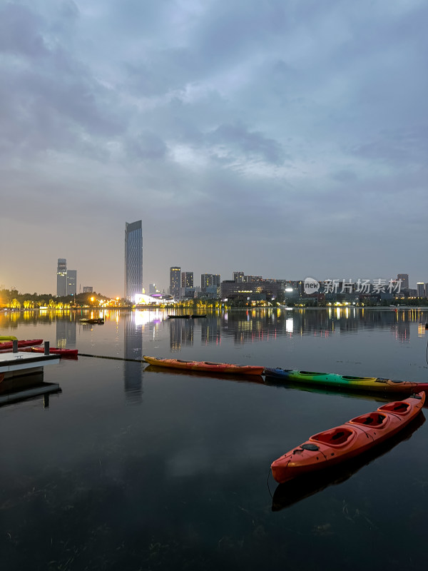 成都兴隆湖城市风光夜景天际线