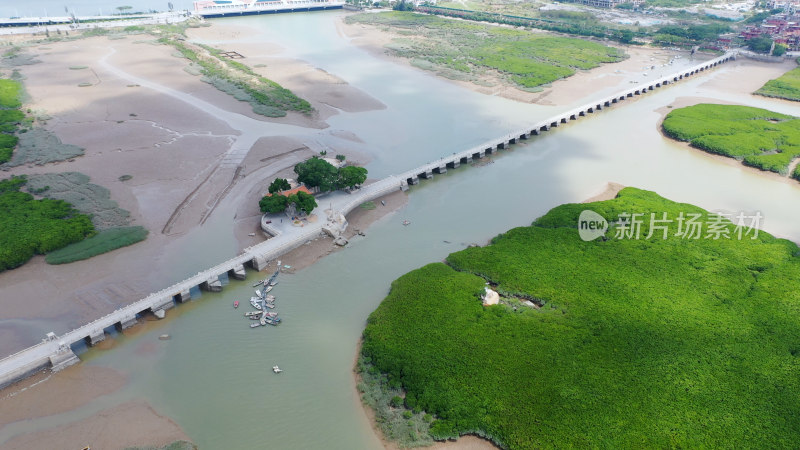 泉州洛阳桥航拍万安桥河流溪流渔船生态湿地