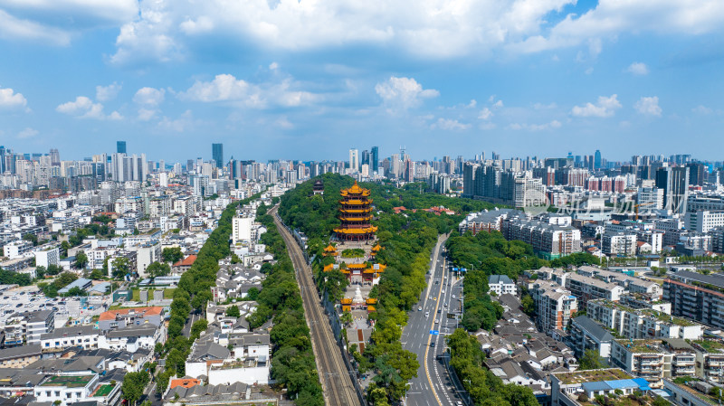 武汉地标黄鹤楼蓝天白云城市风光建筑航拍