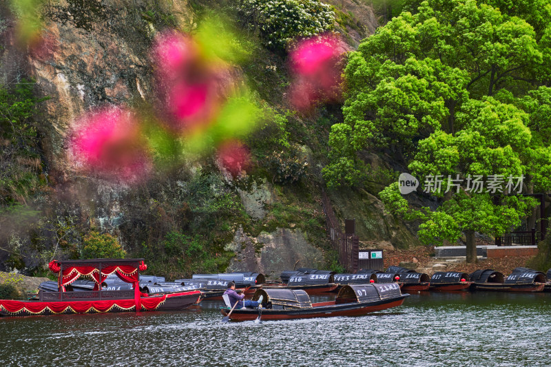 绍兴东湖风光