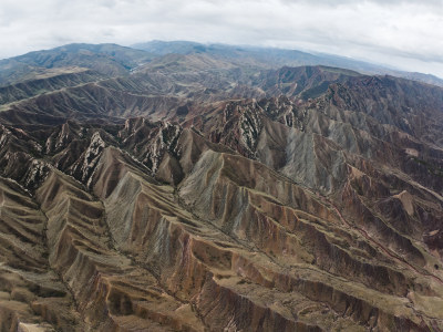 新疆百里丹霞风景区