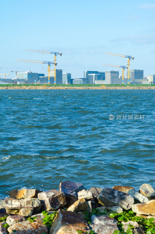 中国上海浦东新区滴水湖风光