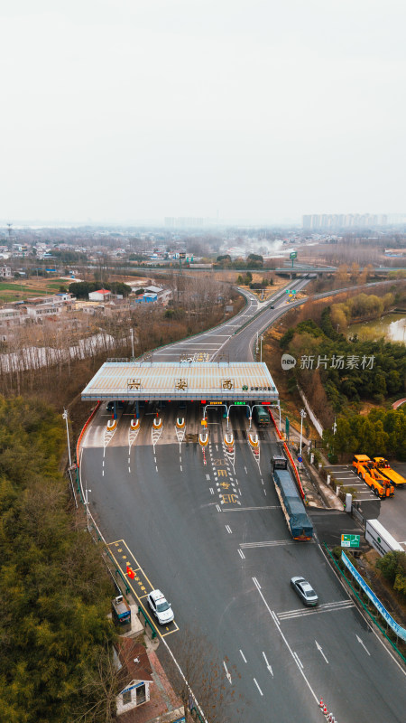 安徽六安西高速入口公路立交桥航拍全景