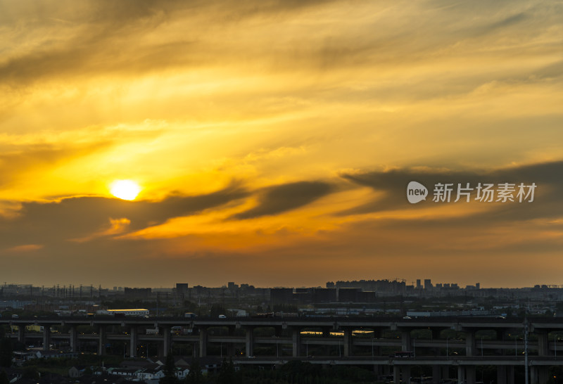 城市日落高架桥景象