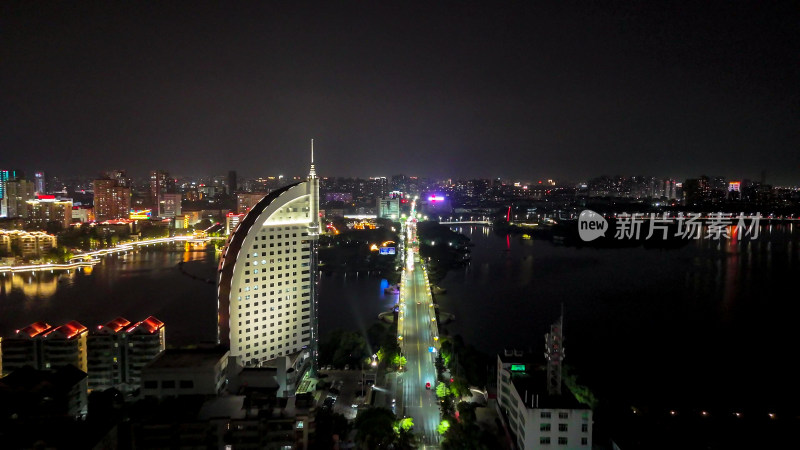 湖北鄂州市公安局凤凰路夜景航拍图