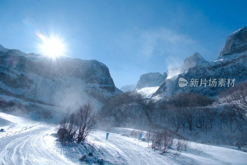 长白山雪地摩托车道