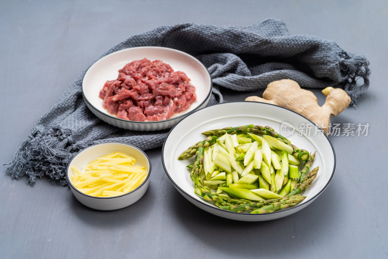 特色中餐川味炒菜芦笋炒牛肉及配料