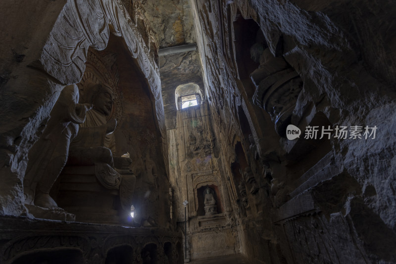 河北邯郸响堂山石窟佛造像