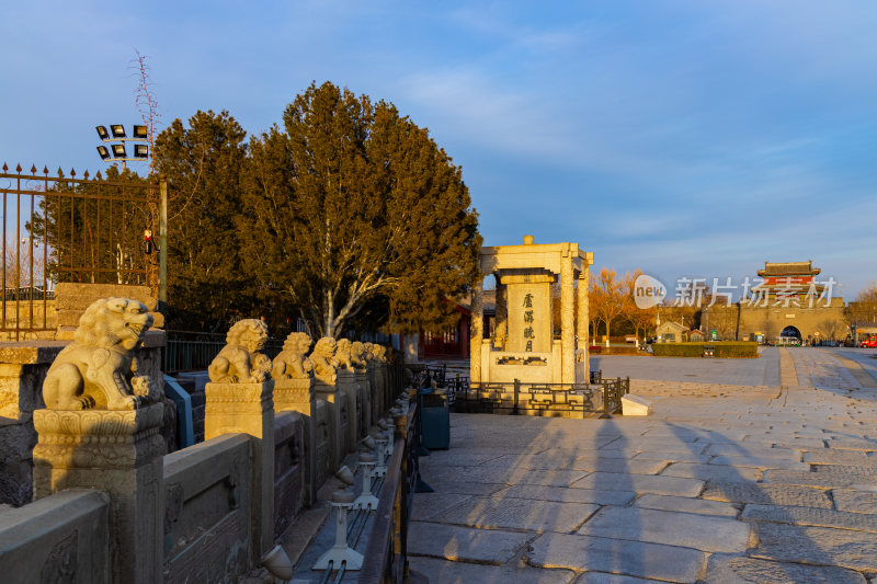 夕阳下的北京卢沟桥卢沟晓月碑