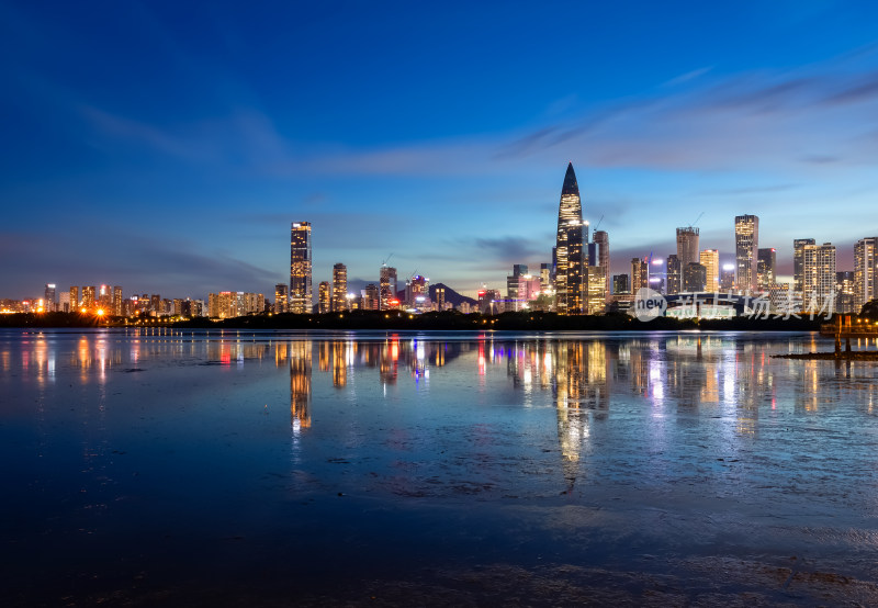 深圳湾后海天际线夜景