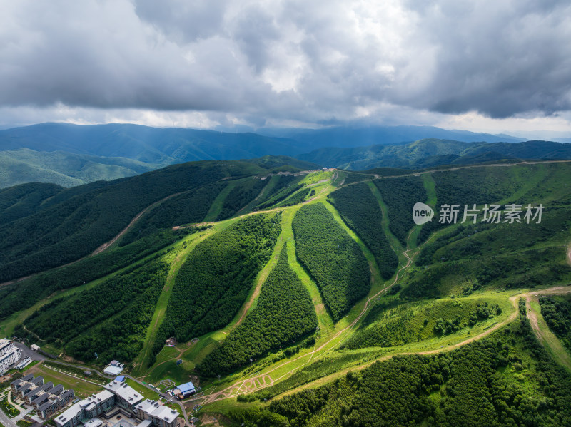 河北崇礼张家口太子滑雪小镇三道沟森林山谷