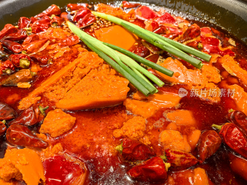 四川成都麻辣火锅红油锅底特写