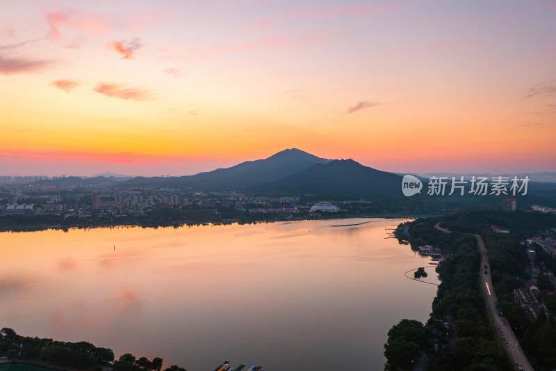 南京玄武湖日出