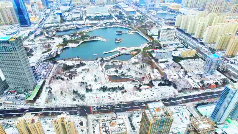 城市雪景