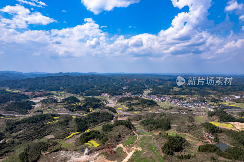 山川丘陵农田农业种植航拍图