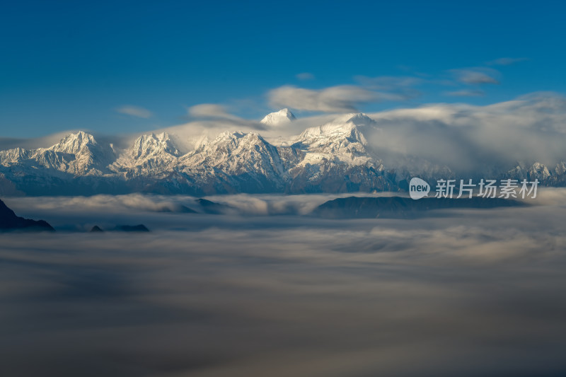 四川雅安牛背山云海云瀑贡嘎雪山自然景观