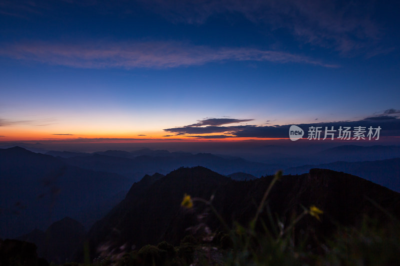 四川雅安牛背山云海