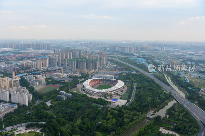 夏季鸟瞰郑州市航海体育场