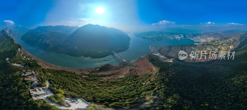 长江三峡巫峡红叶