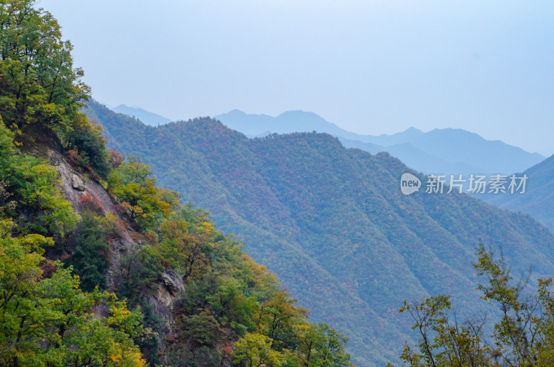 河南省洛阳白云山九龙潭秋天风景