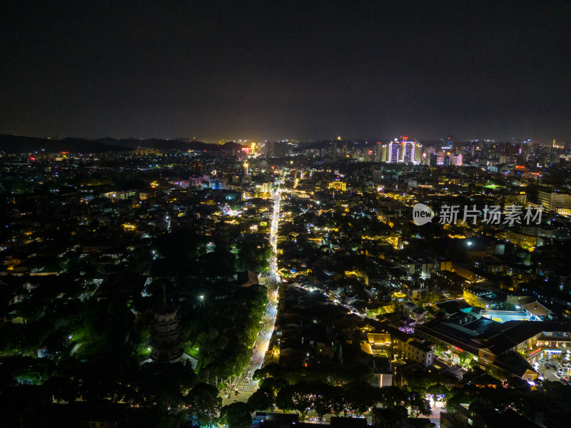 福建泉州古城古西街夜景航拍图