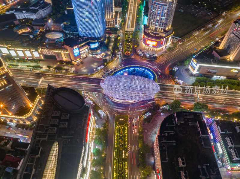 繁华都市夜景下的十字路口鸟瞰图